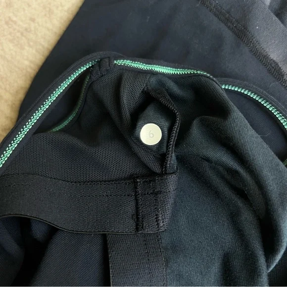 Lululemon Athletica Power Y Tank Size 6 - Picture 6 of 6